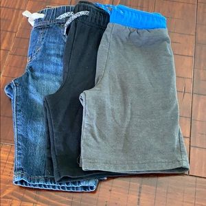 3 shorts 1:Gap size S 2:Cat $ Jack size S (6-7)